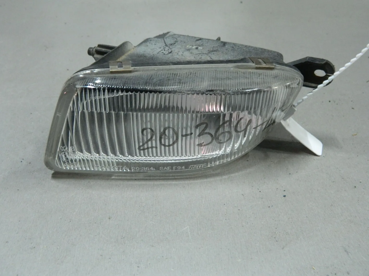 Фара противотуманная TOYOTA CELICA ST202 Перед Лев 20364 (Контрактный) 69586744 20364L