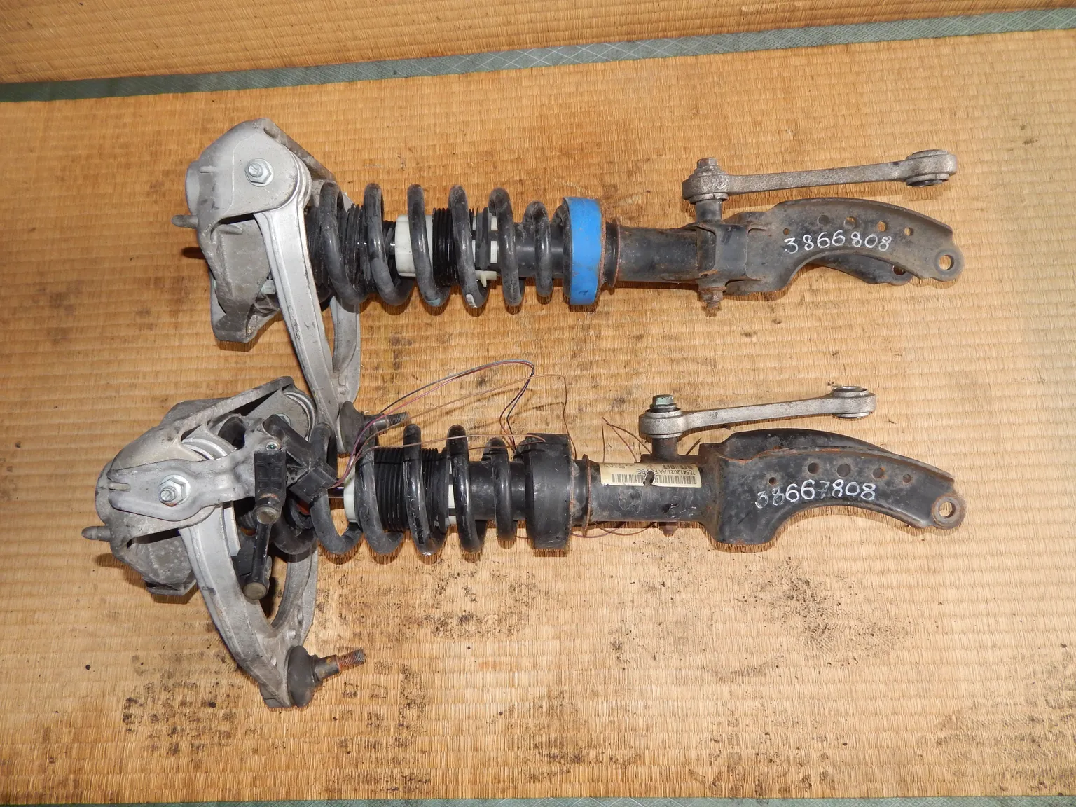 Стойка подвески PORSCHE CAYENNE 955 Перед (пара) (Контрактный) 38667808