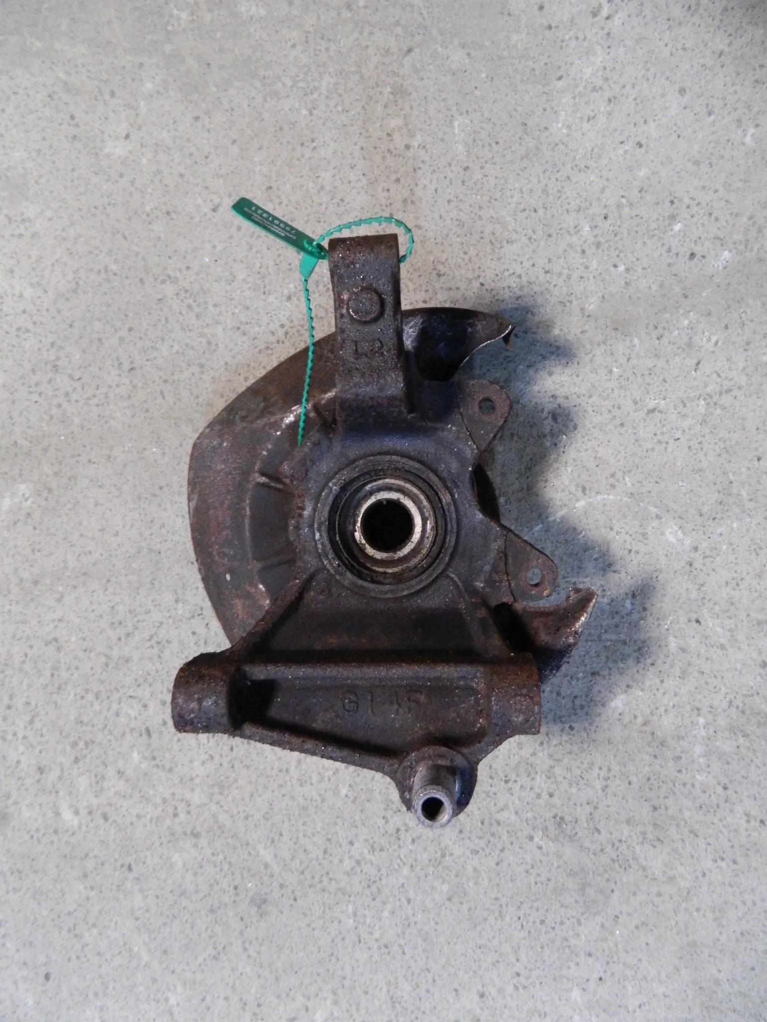 Ступица MAZDA CAPELLA GW5R Зад Лев (Контрактный) 79591321