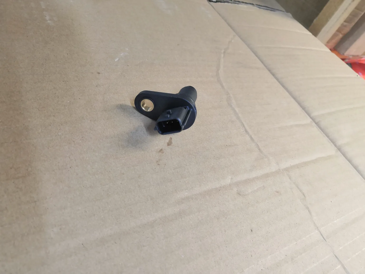 Датчик положения коленвала GENERAL PARTS 23731ED01A HR16DE/MR20DE/CG10DE/CG12DE