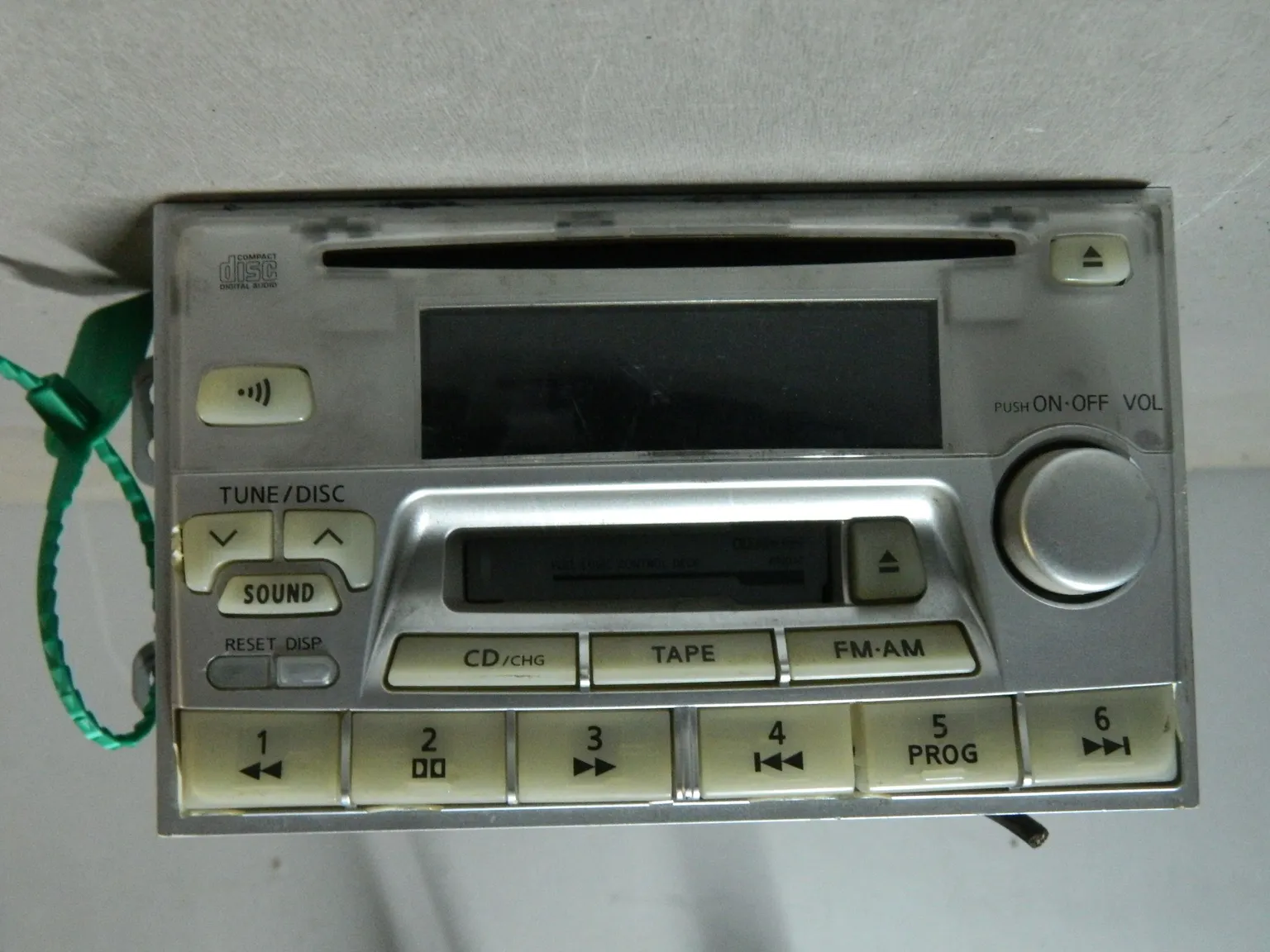 Магнитола NISSAN CUBE Z10 (Контрактный) 81540452 28188AP810