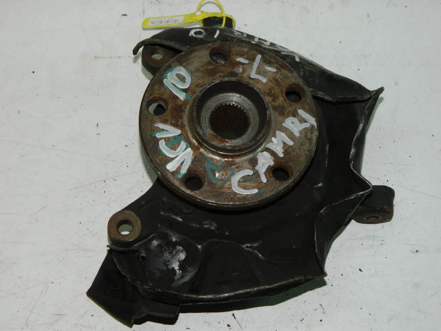 Ступица TOYOTA CAMRY VCV10 Перед Лев (Контрактный) 40940684