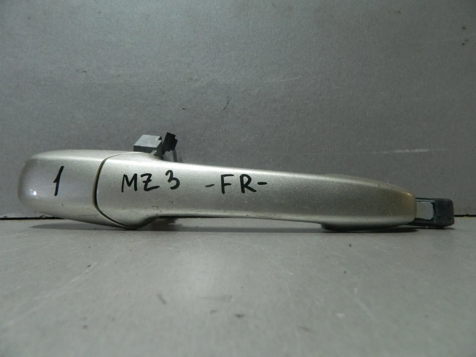 Ручка двери наружная MAZDA MAZDA 3 BK Зад Прав (Контрактный) 81539935