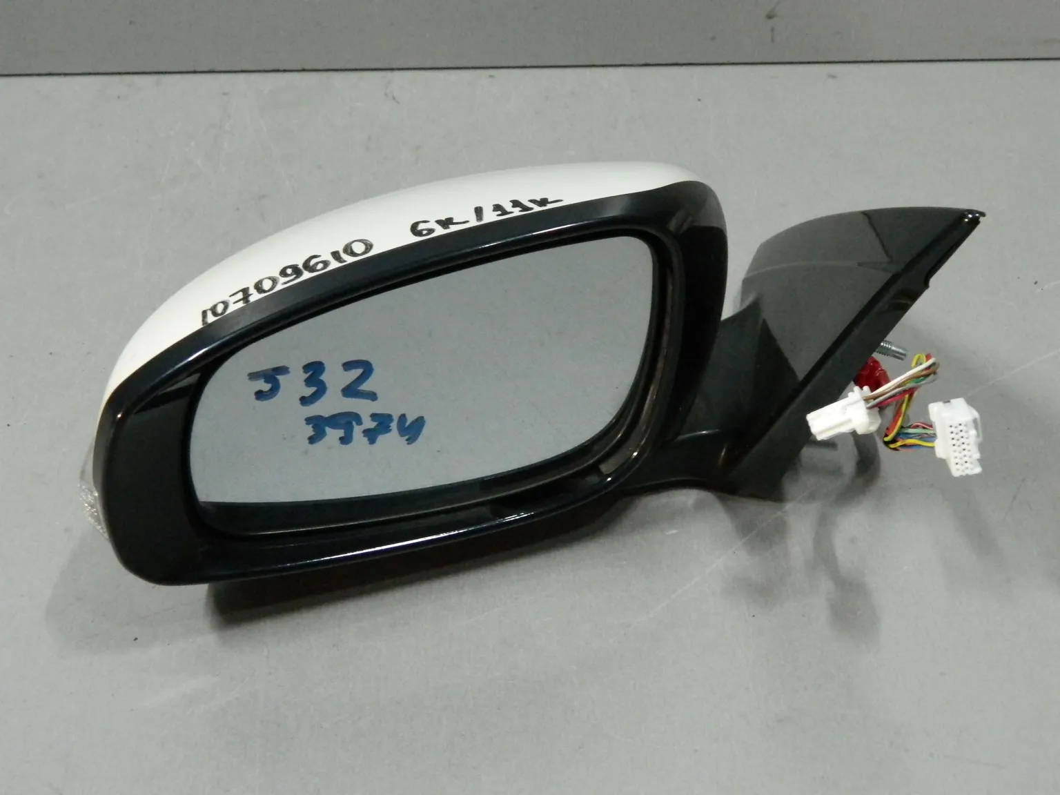 Зеркало NISSAN TEANA J32 Перед Лев (Контрактный) 10709610