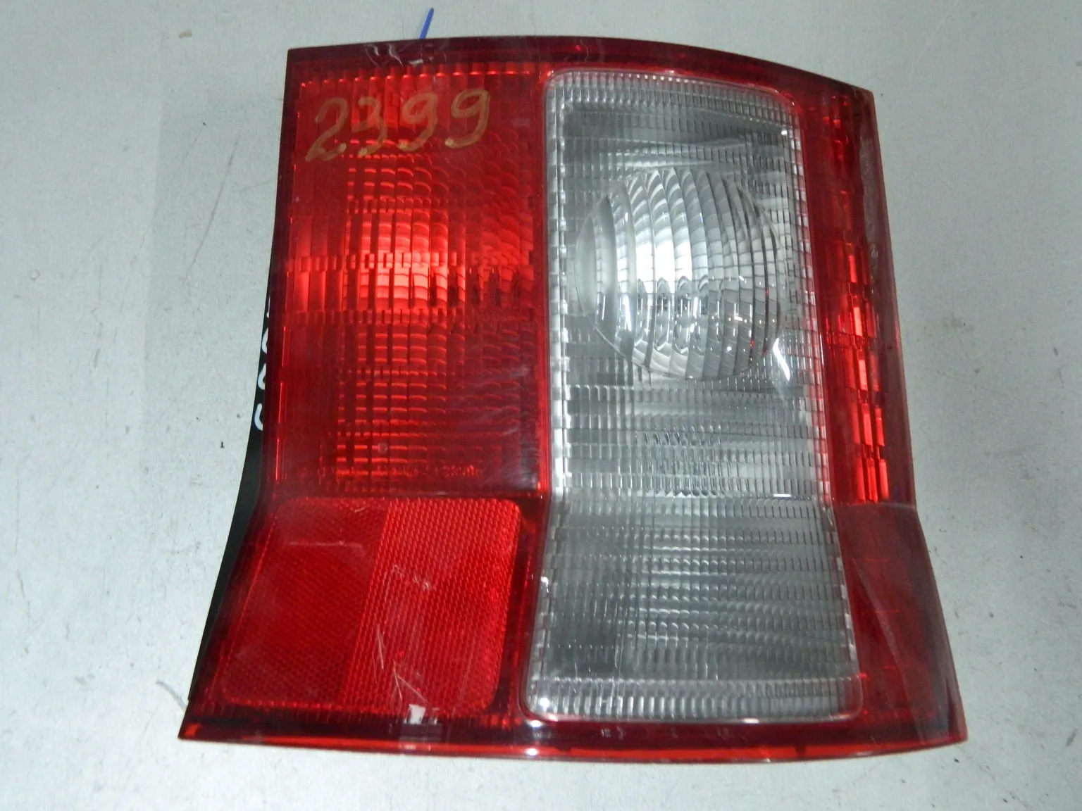 Фонарь HONDA MOBILIO GB1 Зад Прав 2399 (Контрактный) 69838950