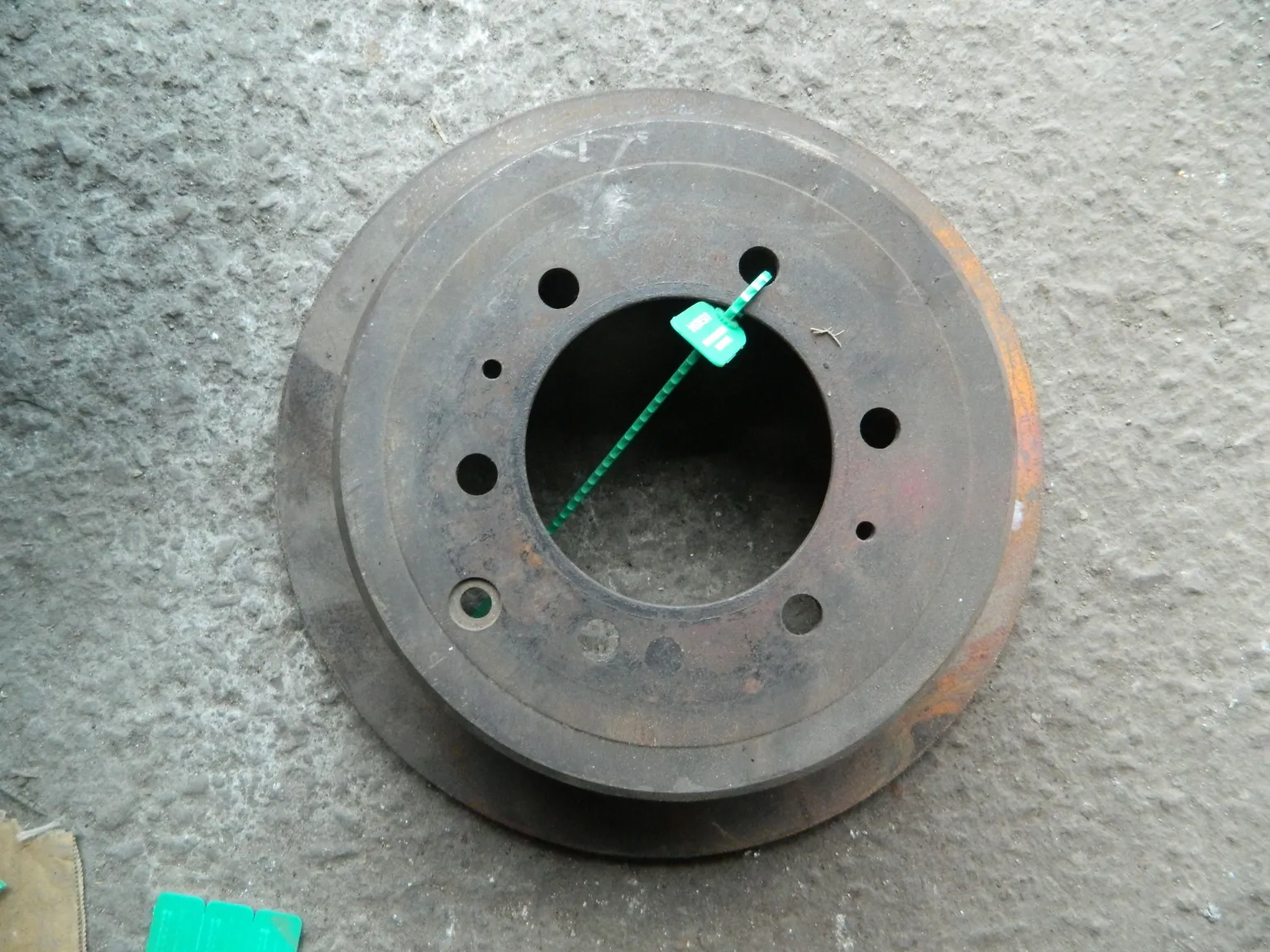 Диск тормозной TOYOTA LAND CRUISER FJ80 Зад (Контрактный) 81530564