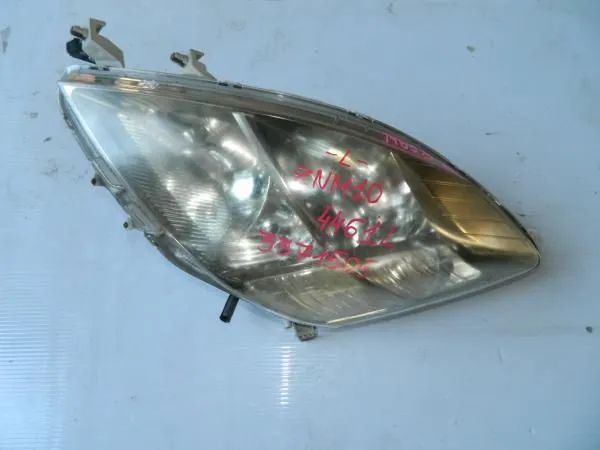 Фара TOYOTA ISIS ZNM10 Перед Лев (Контрактный)