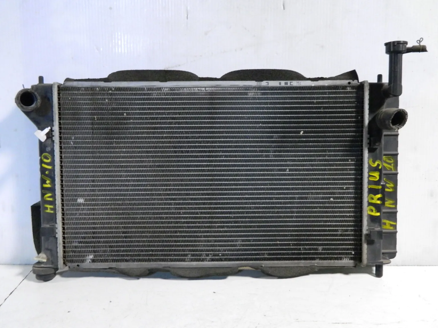 Радиатор ДВС TOYOTA PRIUS NHW10 (Контрактный) 69586717