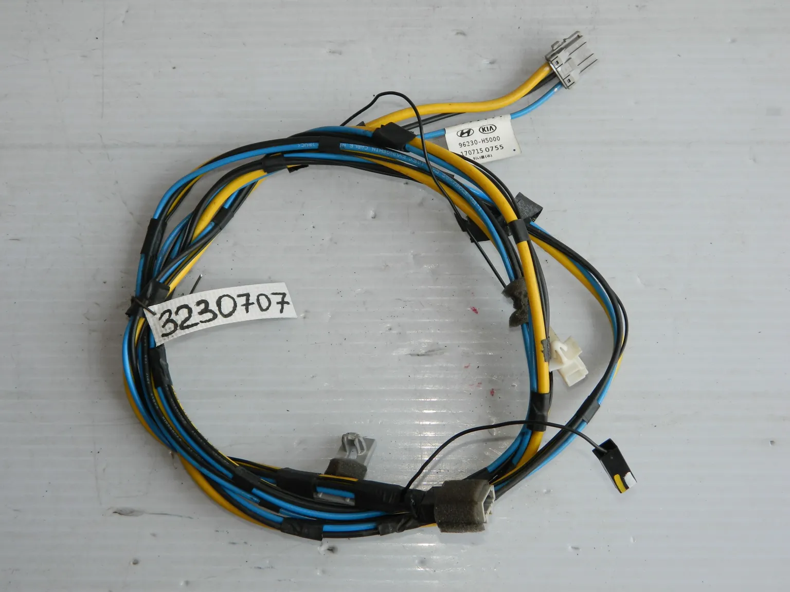 Коса антенны HYUNDAI SOLARIS HCR G4LC (Б/У) 3230707