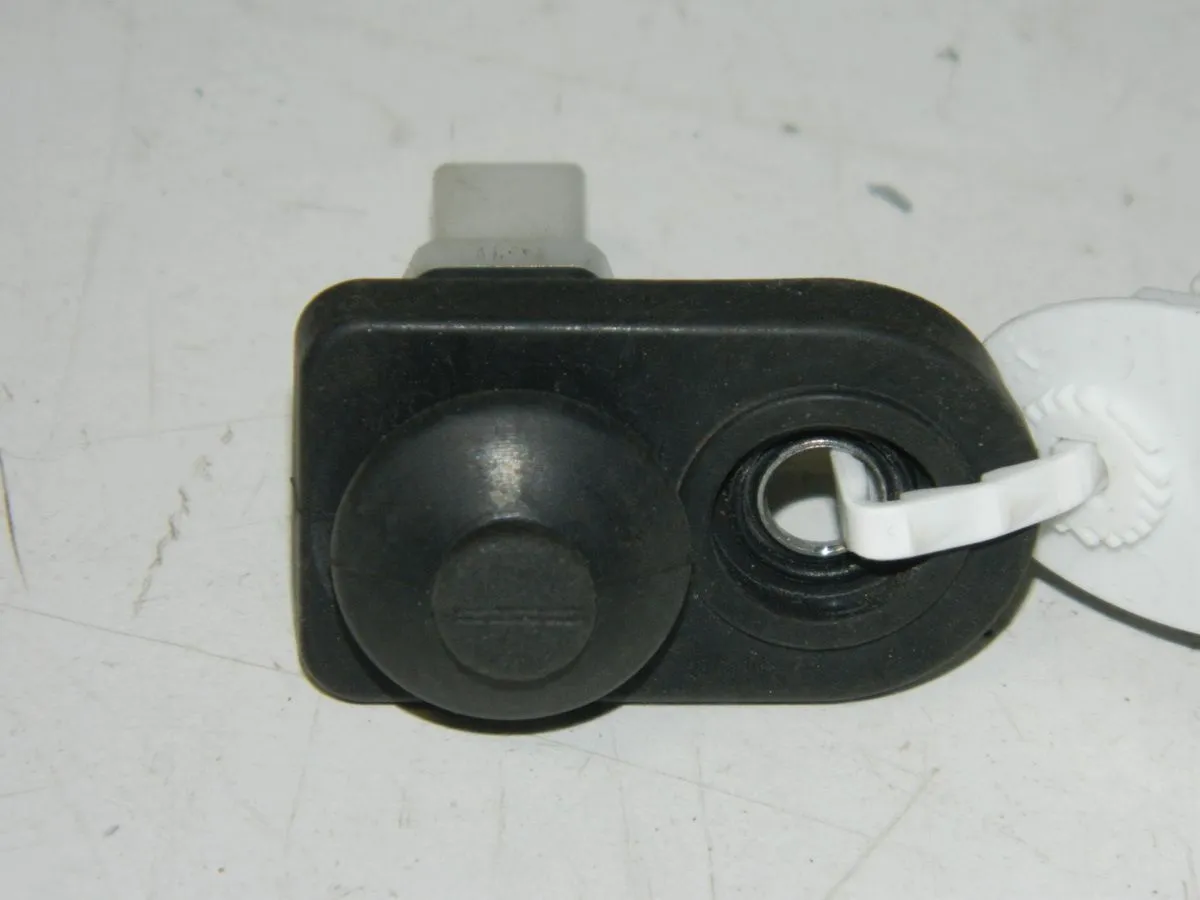 Концевик двери HYUNDAI EQUUS VI G6DA 2013-2015 (Б/У) 35017284