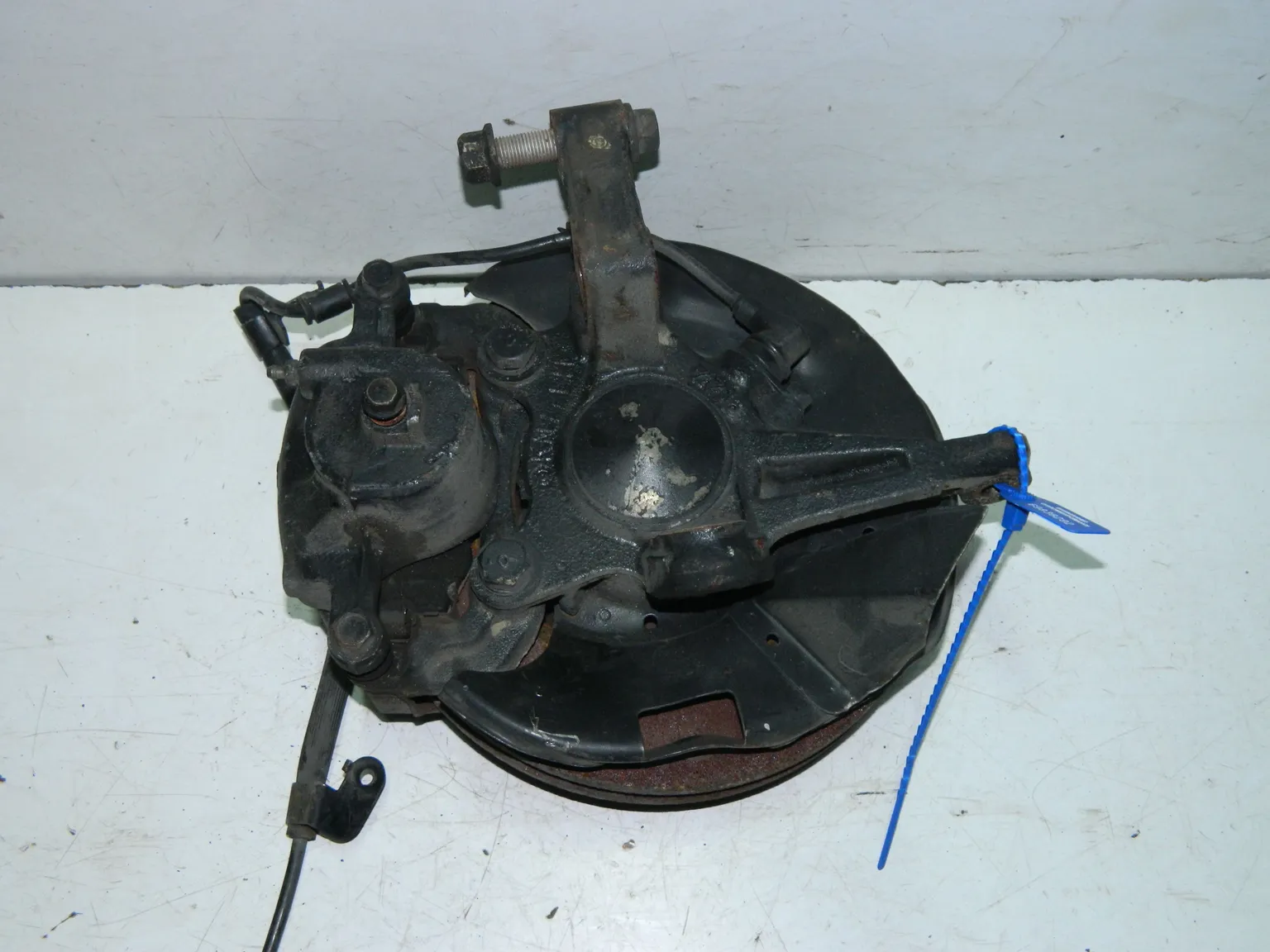 Ступица NISSAN LARGO W30 Перед Лев (Контрактный) 69838292