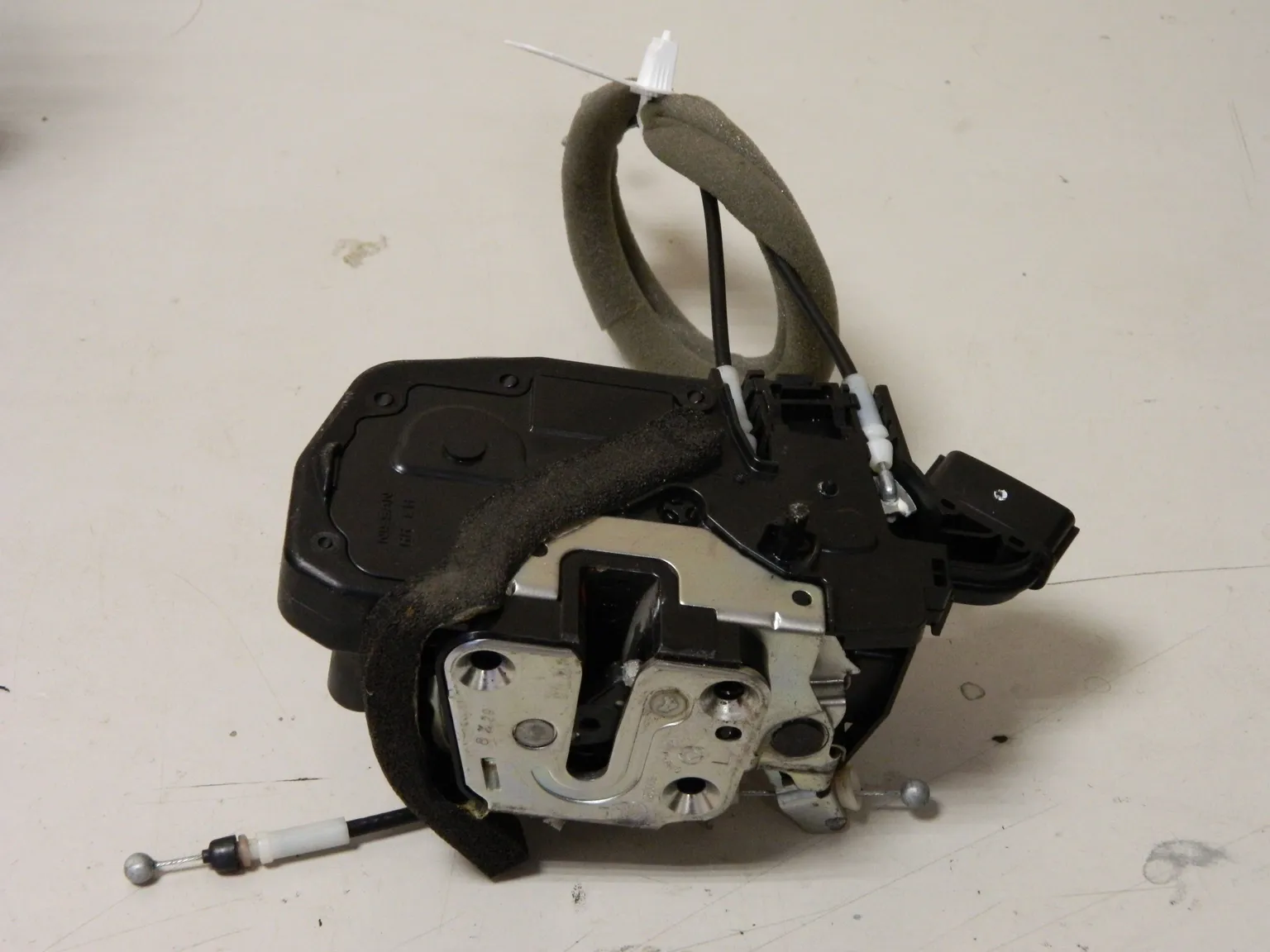 Замок двери NISSAN TEANA J32 Зад Лев (Контрактный)