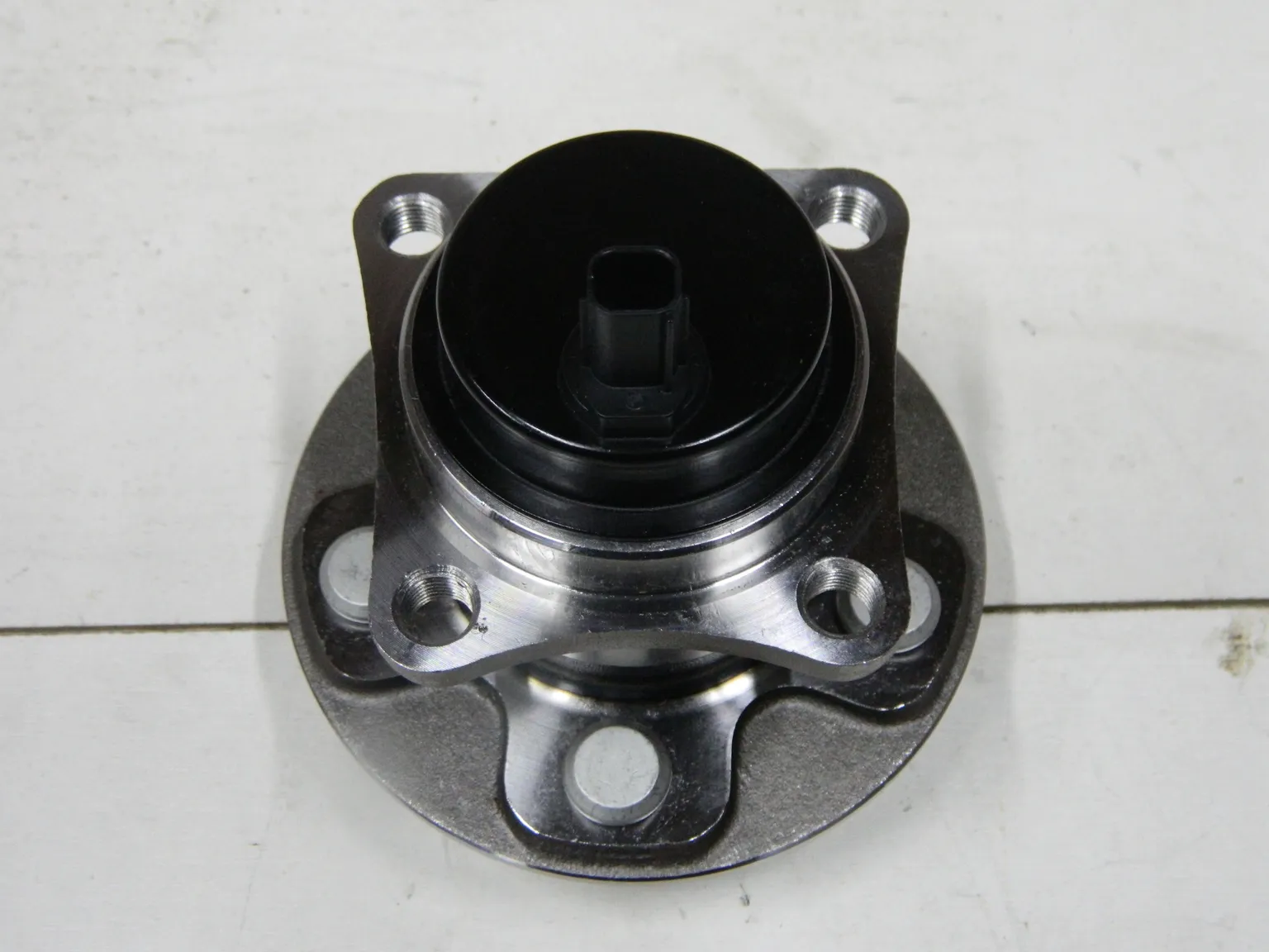 Ступица GENERAL PARTS 4245012170 ZRE14# / NZE14# / ZZE14#