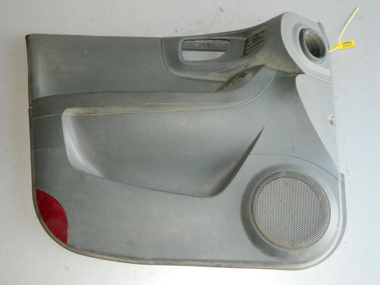 Обшивка двери HYUNDAI SANTA FE SM Перед Лев (Б/У) 79768912