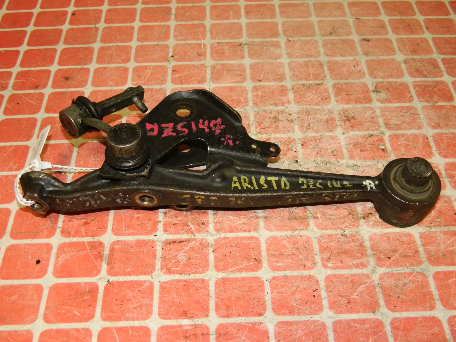 Рычаг подвески TOYOTA ARISTO JZS147 Перед Прав (Контрактный) 45984479