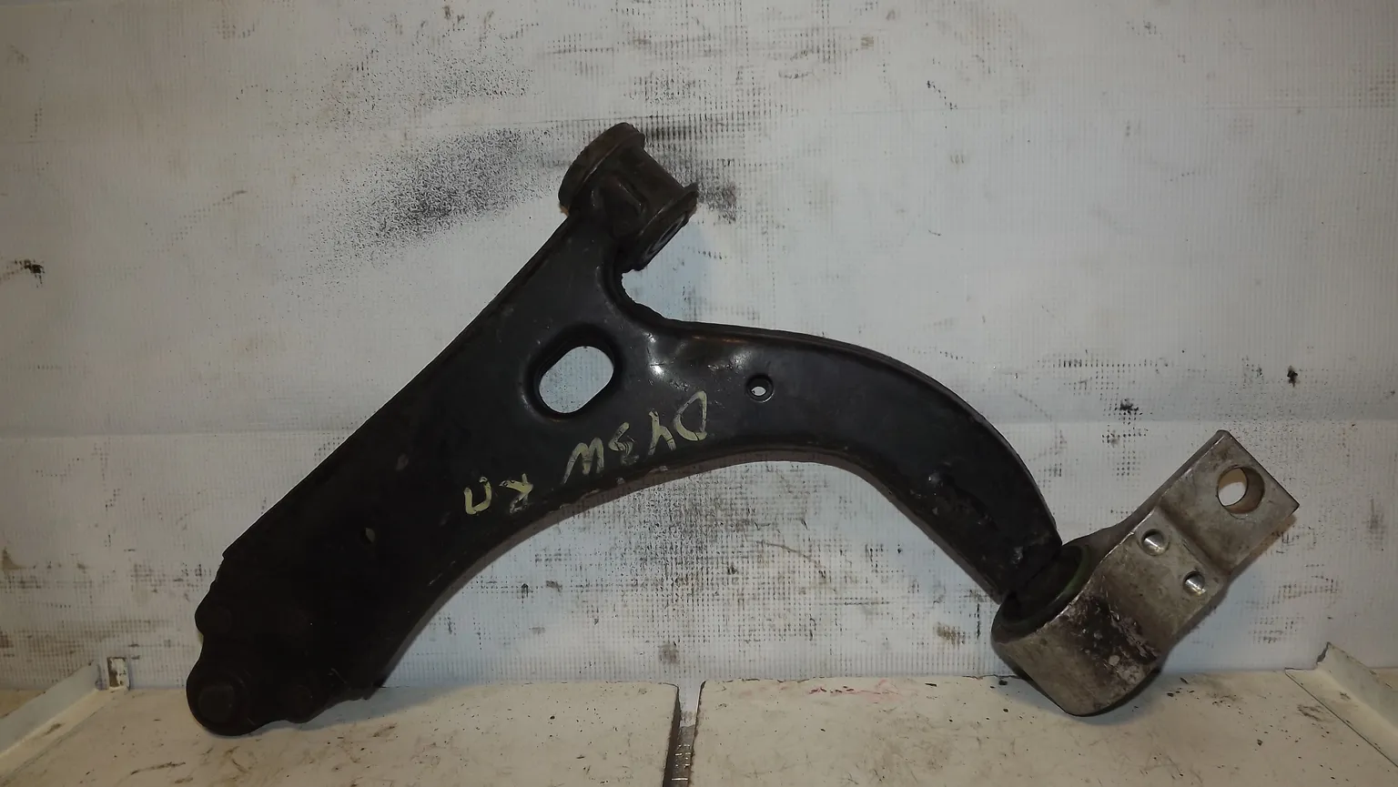 Рычаг подвески MAZDA DEMIO DY3W Перед Прав (Контрактный) 45993704