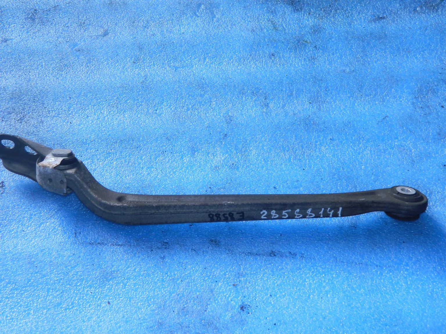 Рычаг подвески MERCEDES-BENZ E-CLASS W211 Зад Лев (Контрактный) 28588141