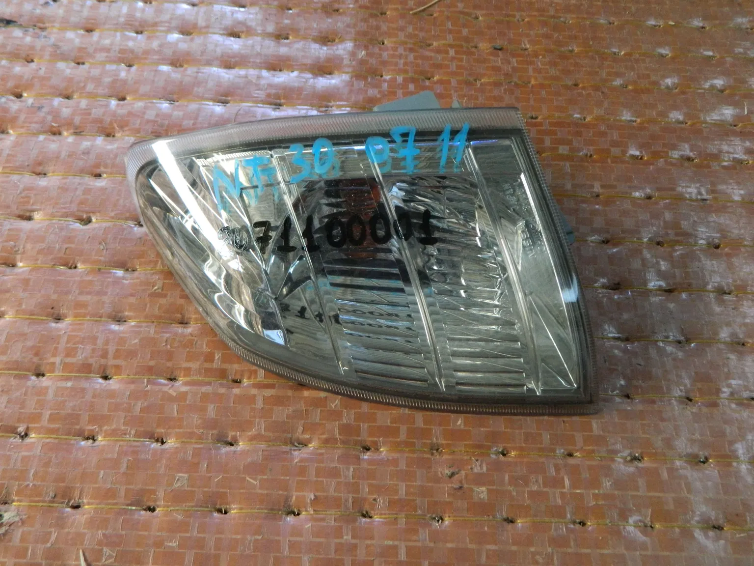 Фара NISSAN X-TRAIL NT30 Перед Лев (Контрактный) 2071100001