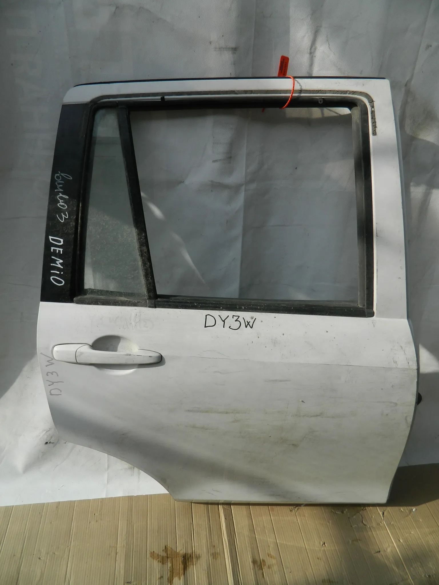 Дверь MAZDA DEMIO DY3W Зад Прав (Контрактный) 65243022