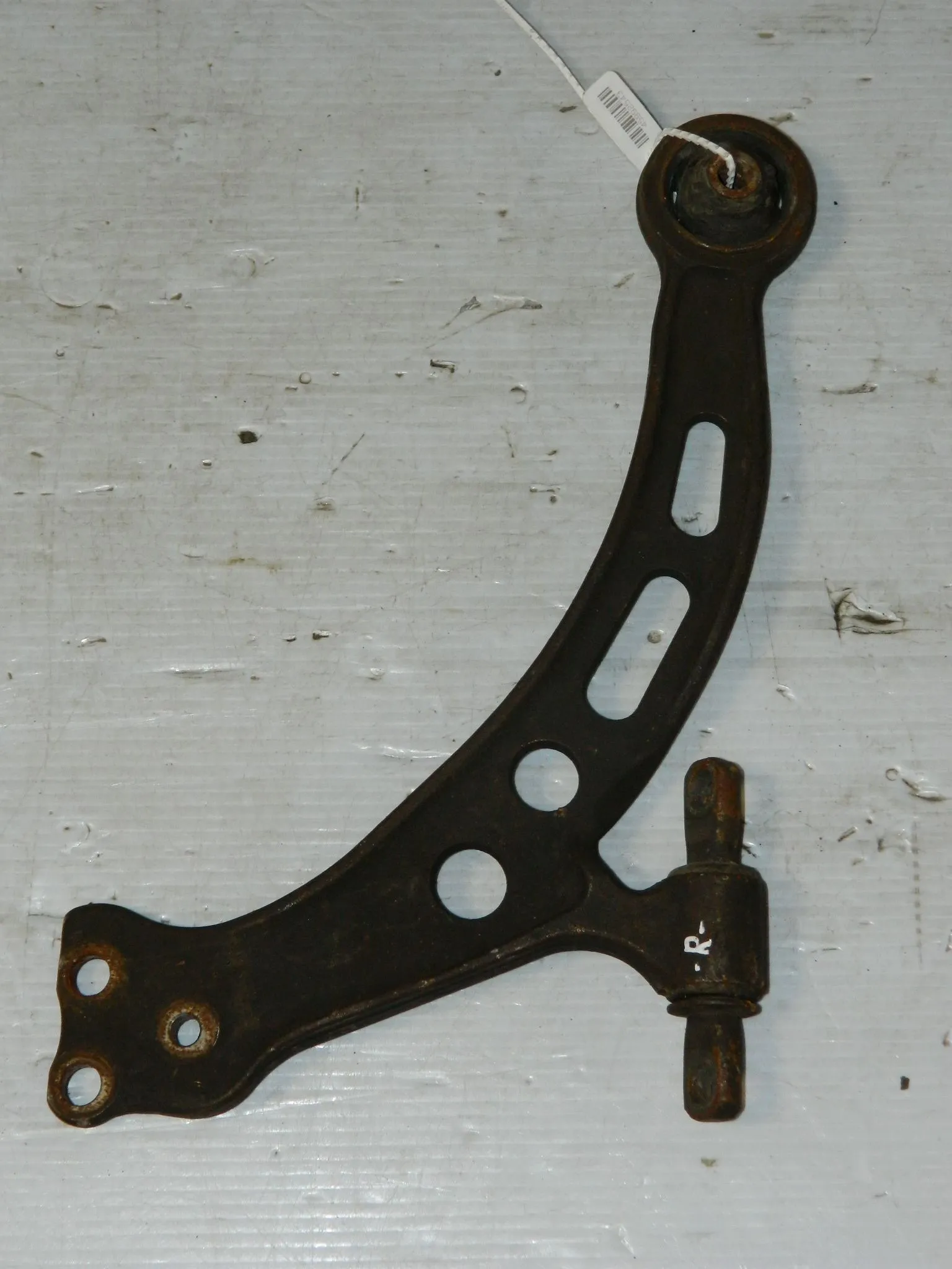 Рычаг подвески TOYOTA WINDOM MCV21 Перед Прав (Контрактный)