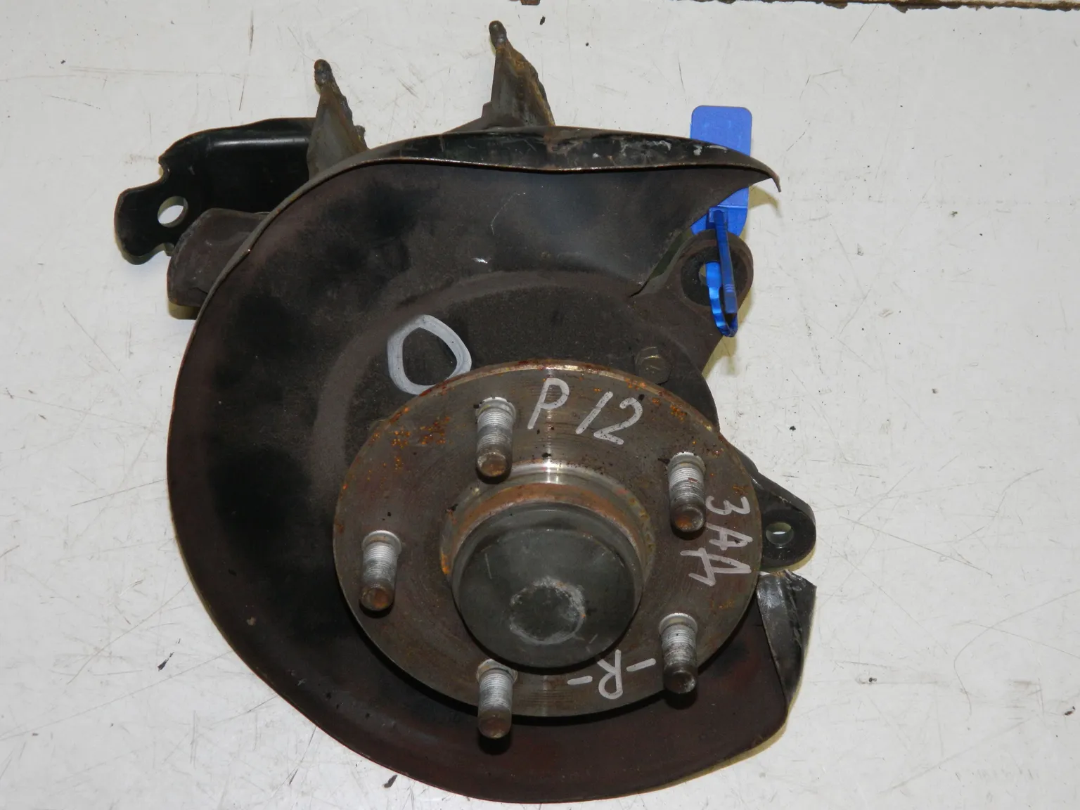 Ступица NISSAN PRIMERA P12 Зад Прав (Контрактный) 69838456