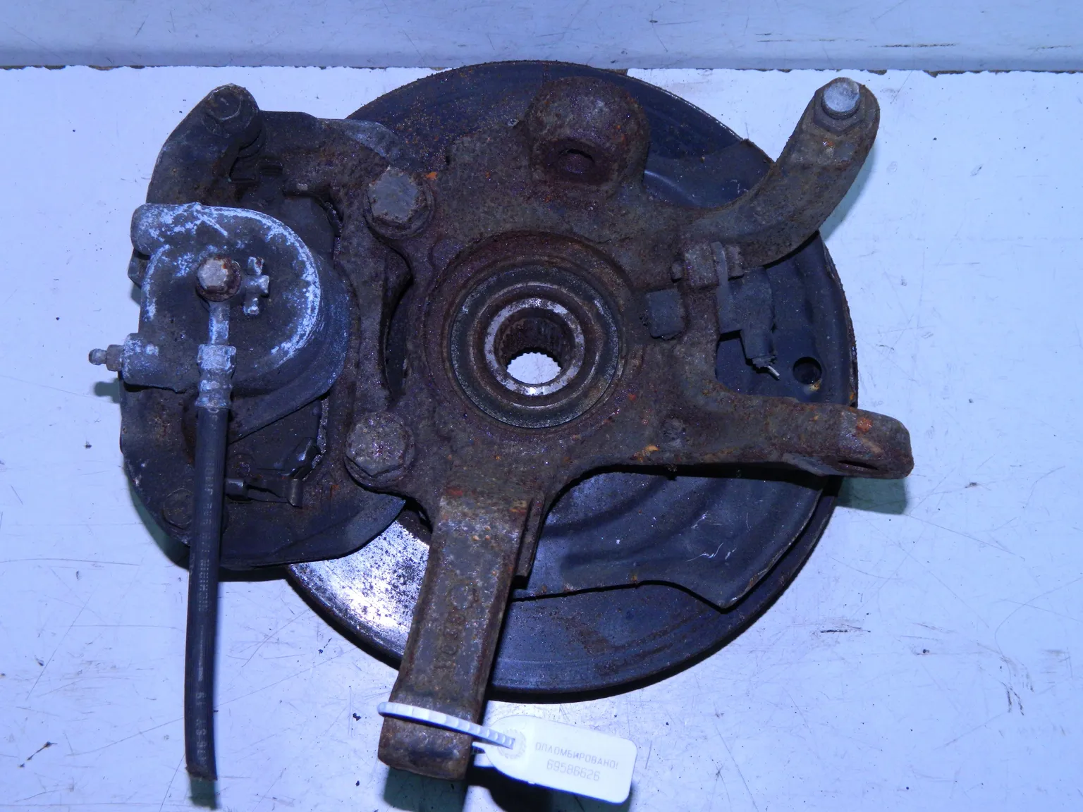 Ступица NISSAN AVENIR W10 Перед Лев (Контрактный) 69586626