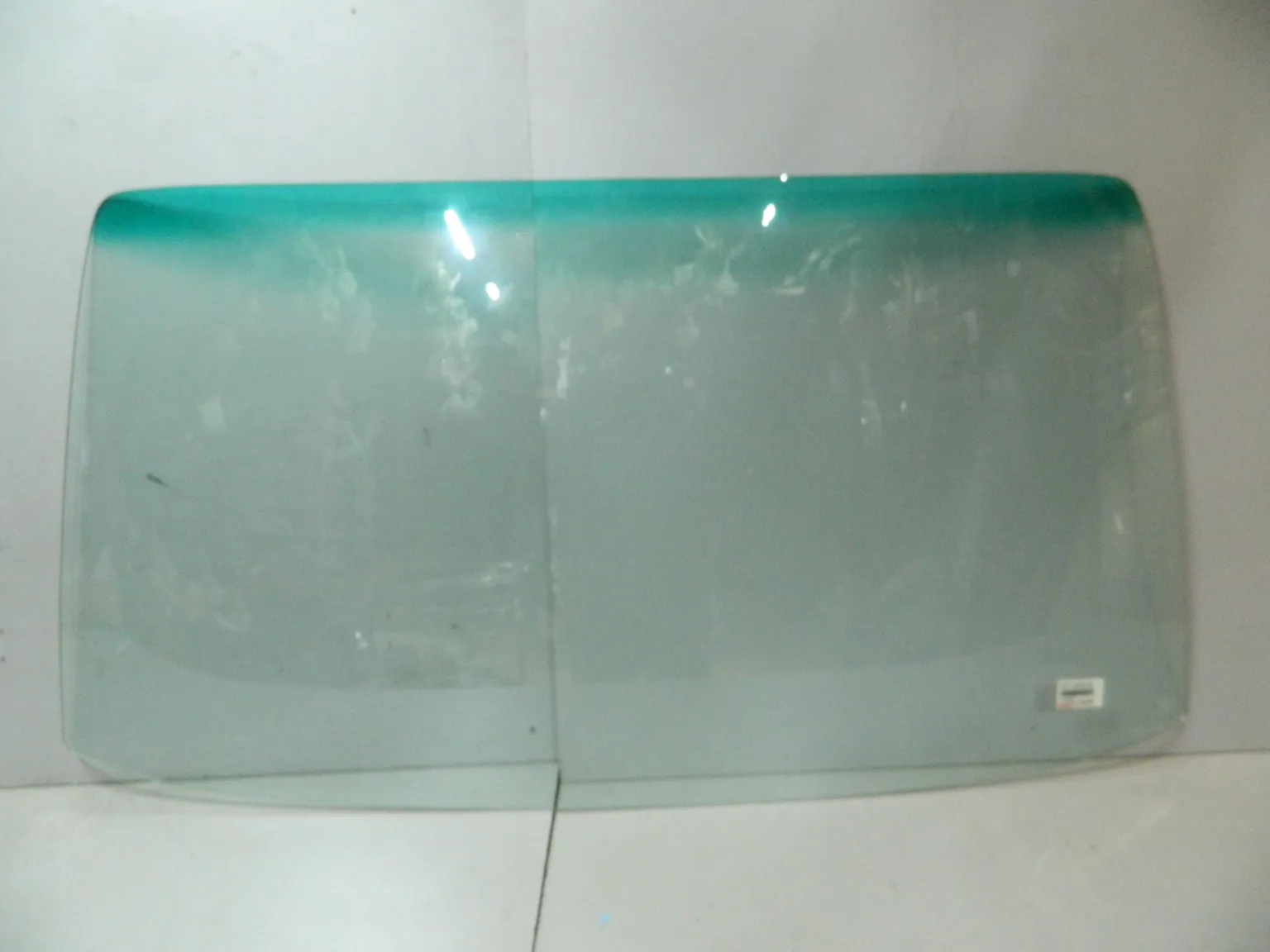 Стекло лобовое TOYOTA HIACE LH123 TOYOTA 5611195J2583 89-04