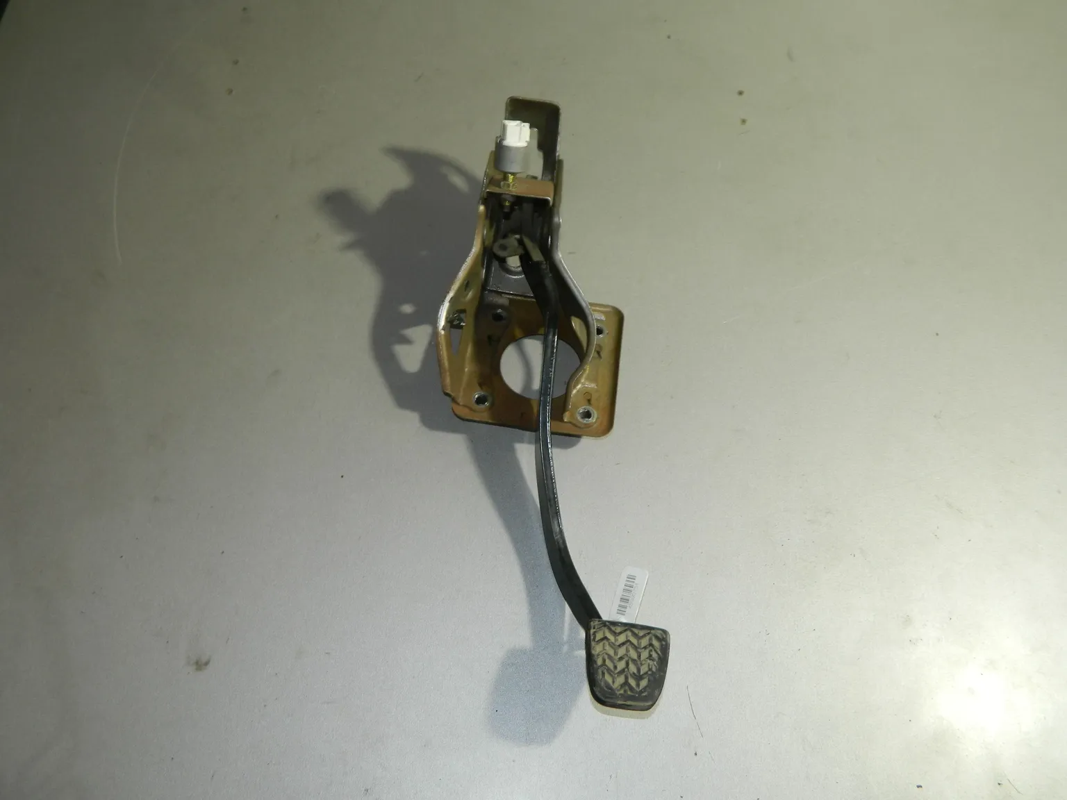 Педаль сцепления  TOYOTA COROLLA E120 (Б/У) 45990751