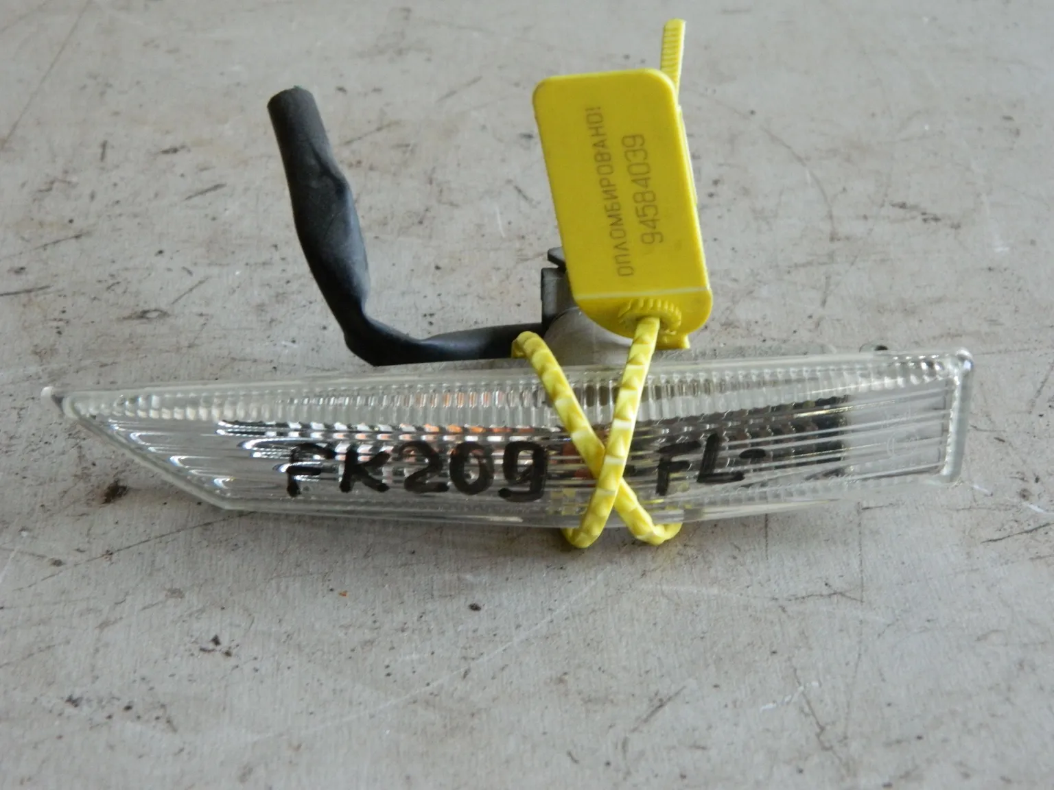 Повторитель поворота в крыло KIA SOUL AM 2008-2014 Перед Лев (Контрактный) 94584039