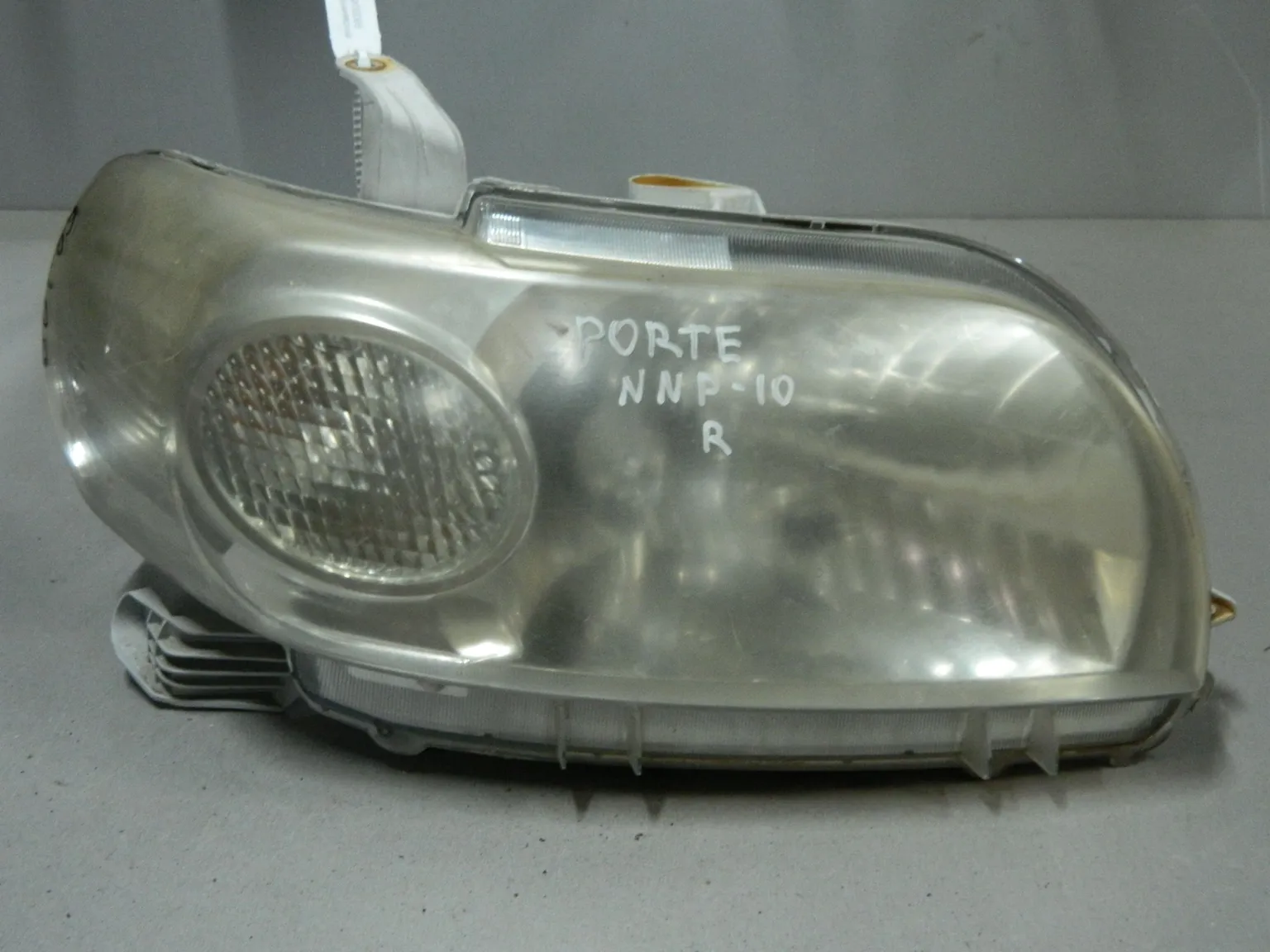 Фара TOYOTA PORTE NNP10 Перед Прав 52129 (Контрактный) 68000457