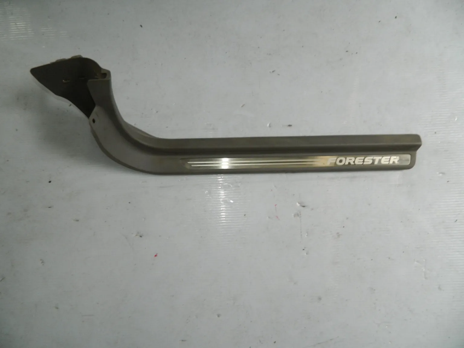 Накладка на порог SUBARU FORESTER SG5 Перед Лев (Контрактный)