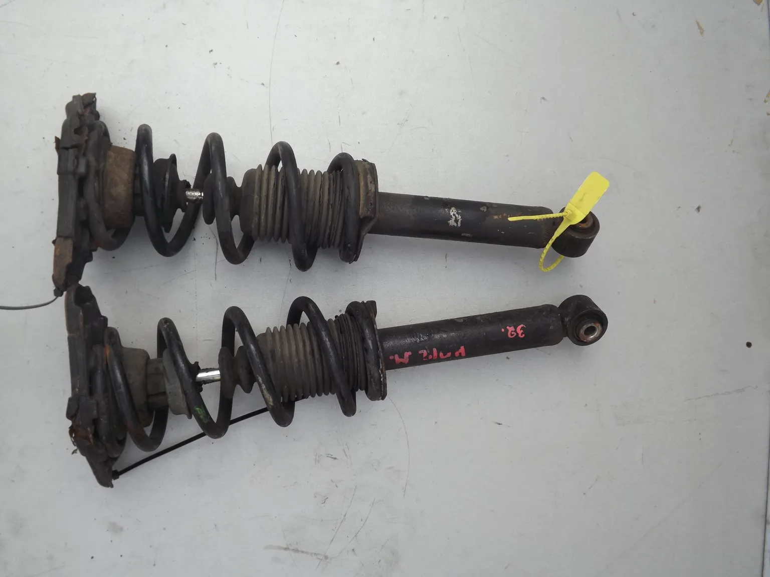 Стойка подвески NISSAN PRIMERA HP12 Задн (Пара) (Контрактный) 94603326