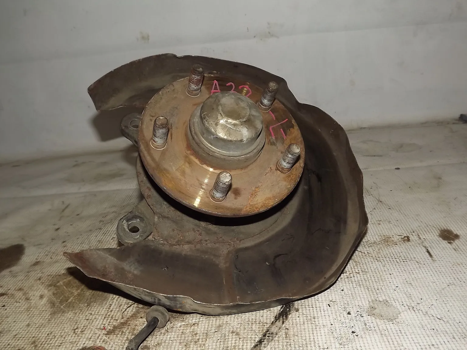 Ступица NISSAN CEFIRO A32 Зад Лев (Контрактный) 35017239