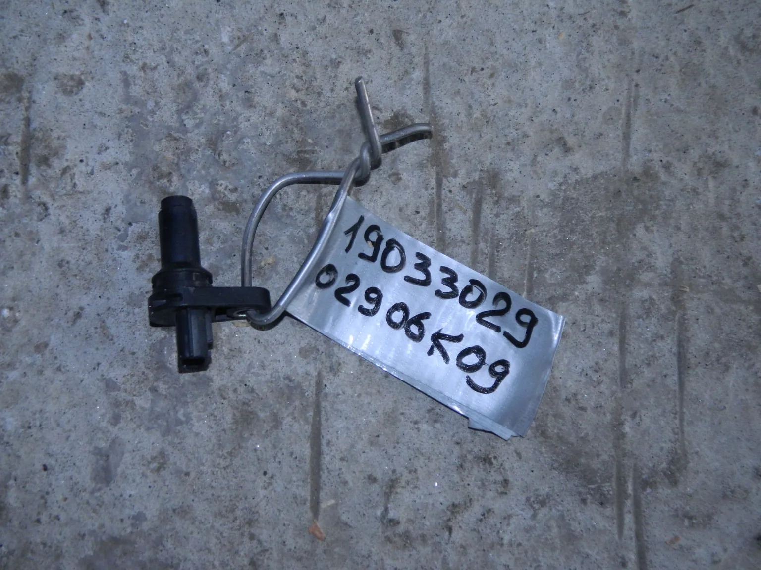 Датчик положения коленвала NISSAN TEANA J32 VQ25DE (Контрактный) 19033029 23731JA10B