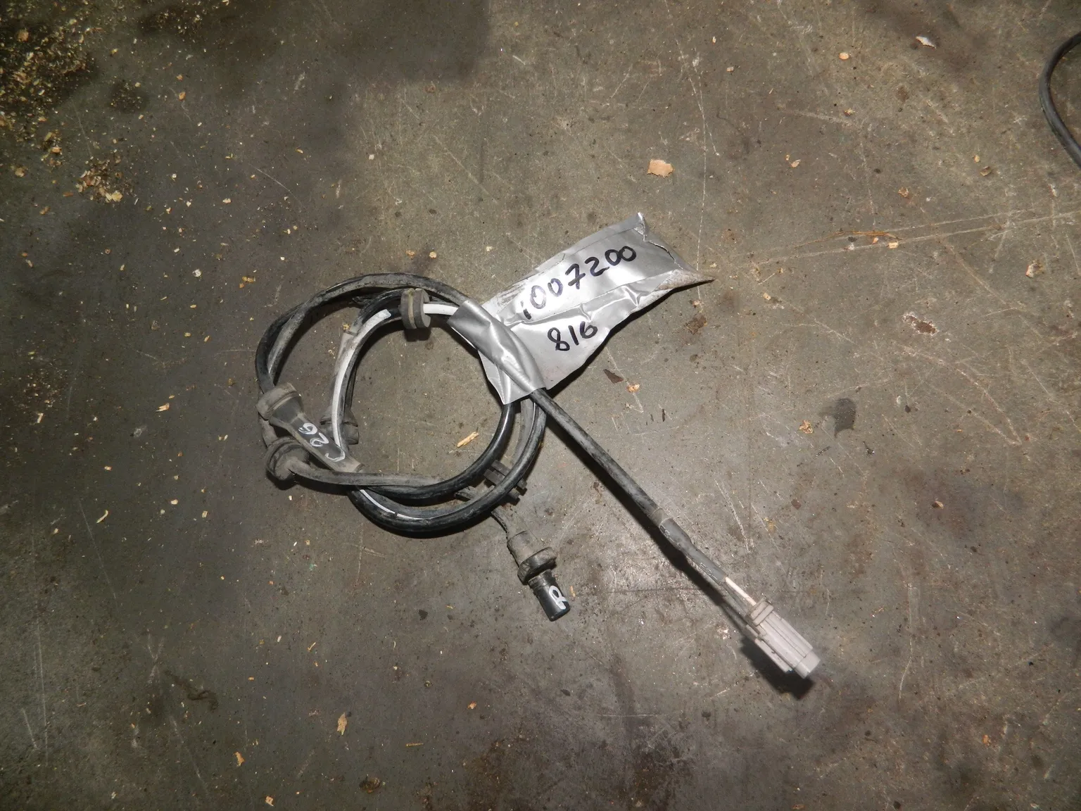 Датчик ABS NISSAN SERENA HFC26 Зад Прав (Контрактный) 1007200816