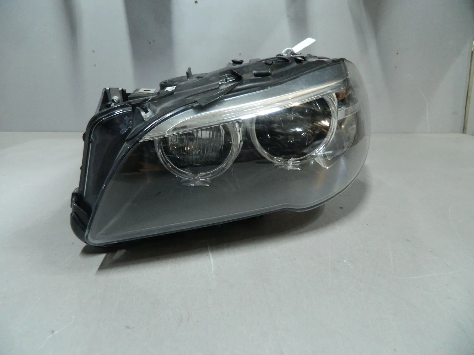 Фара BMW 5-SERIES F10 Перед Лев (Контрактный) 68000149