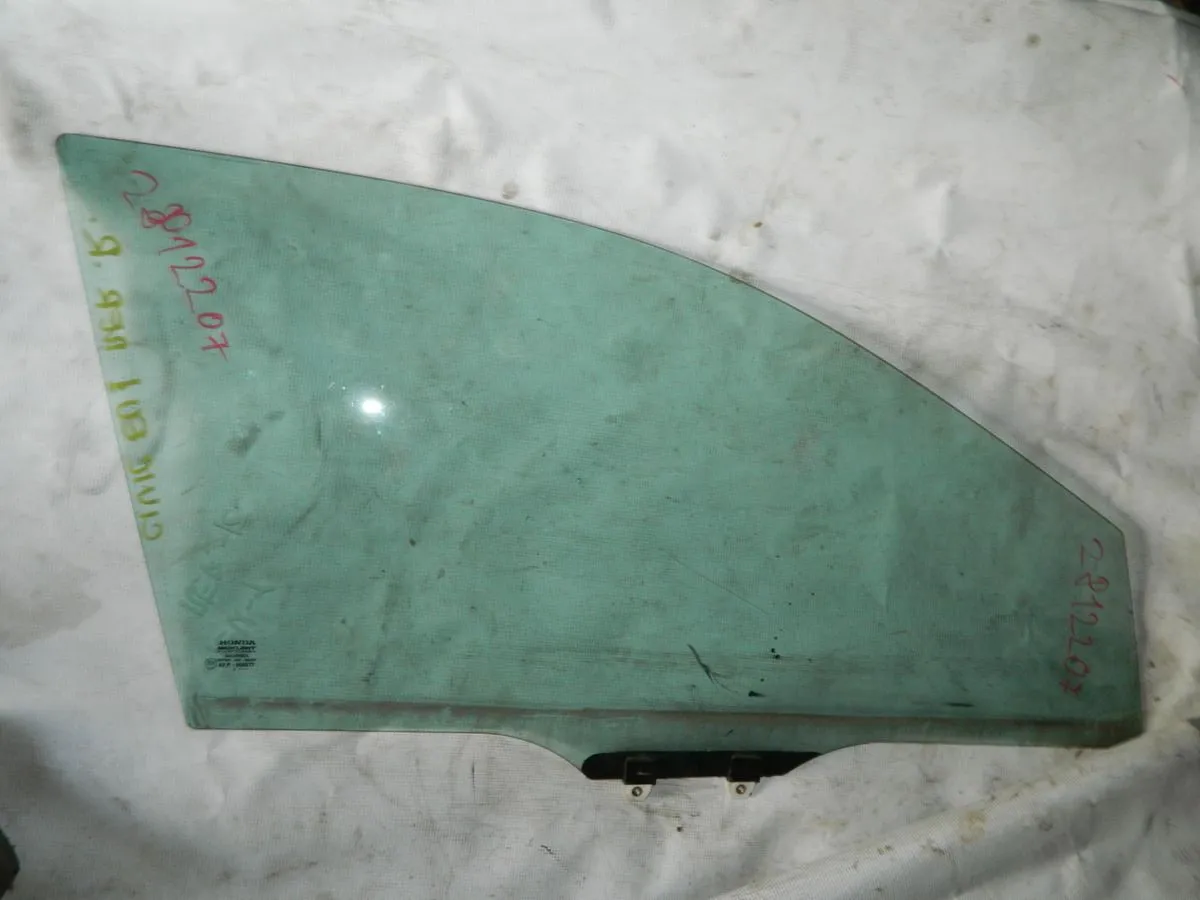 Стекло двери HONDA CIVIC EU1 Перед. Прав (Контрактный) 2812207