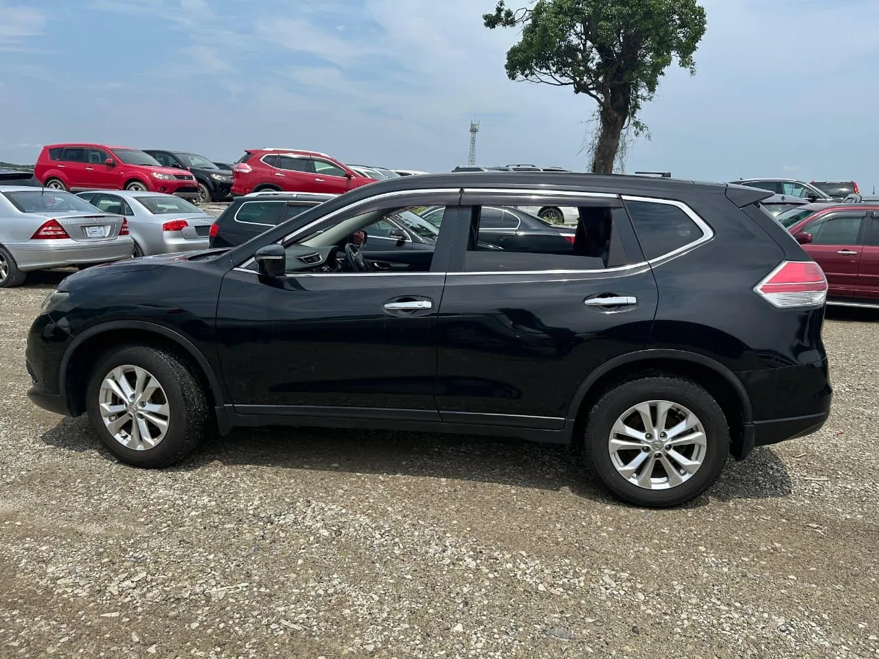 Дверь NISSAN X-TRAIL NT32 Перед Лев (Контрактный) 22923005