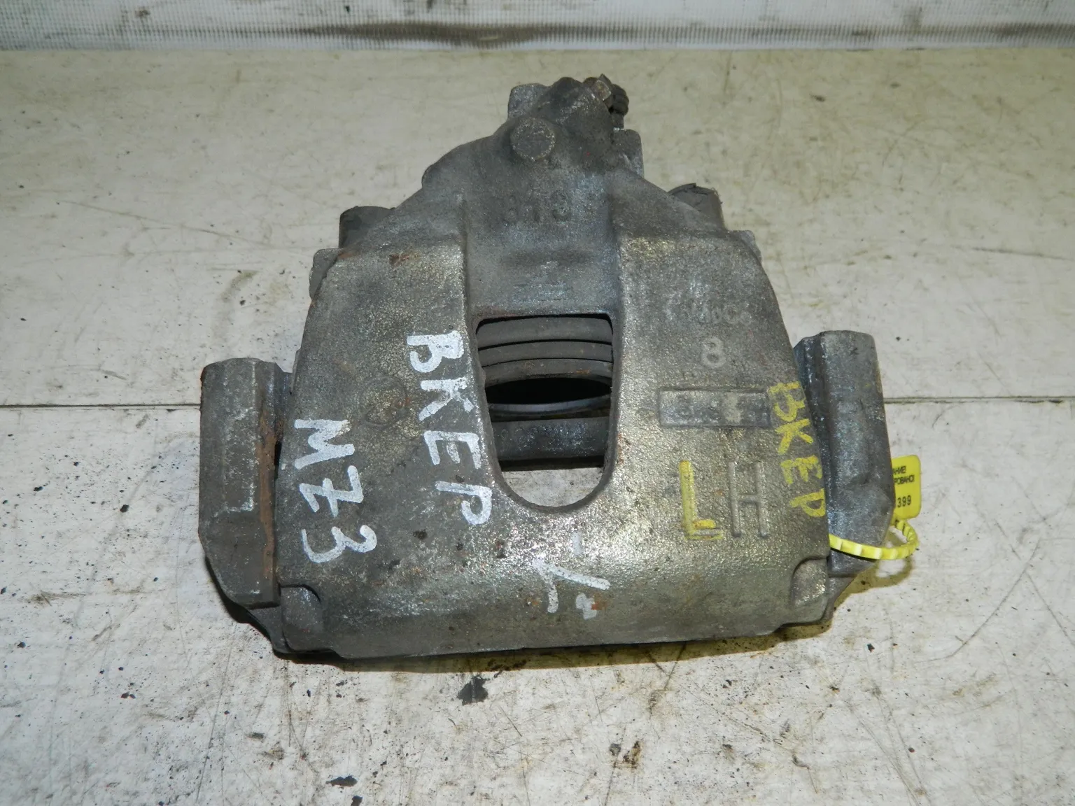 Суппорт MAZDA MAZDA 3 BKEP Перед Лев (Контрактный) 79773399