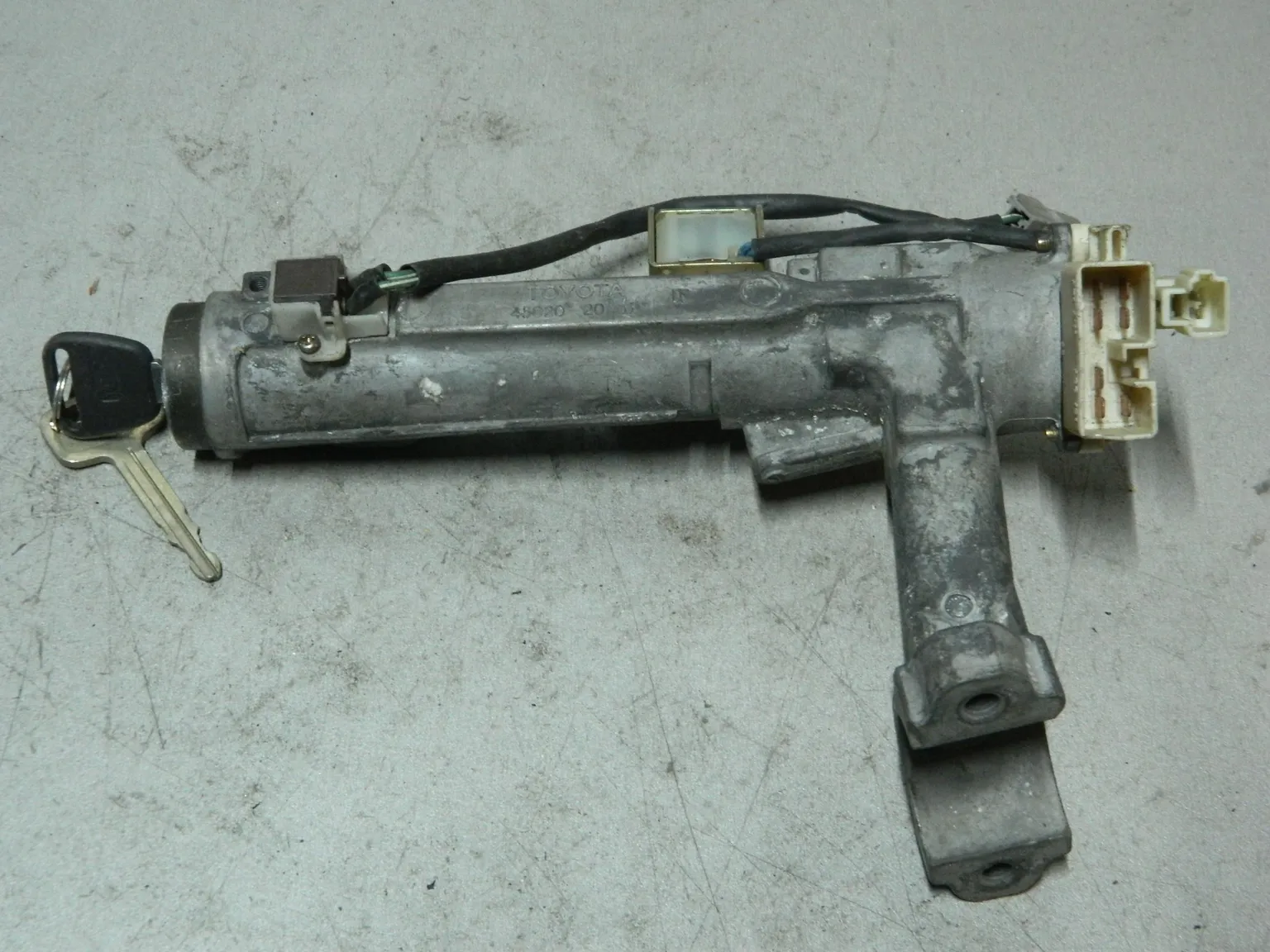 Замок зажигания TOYOTA CORONA EXIV ST202 (Контрактный) 81532431