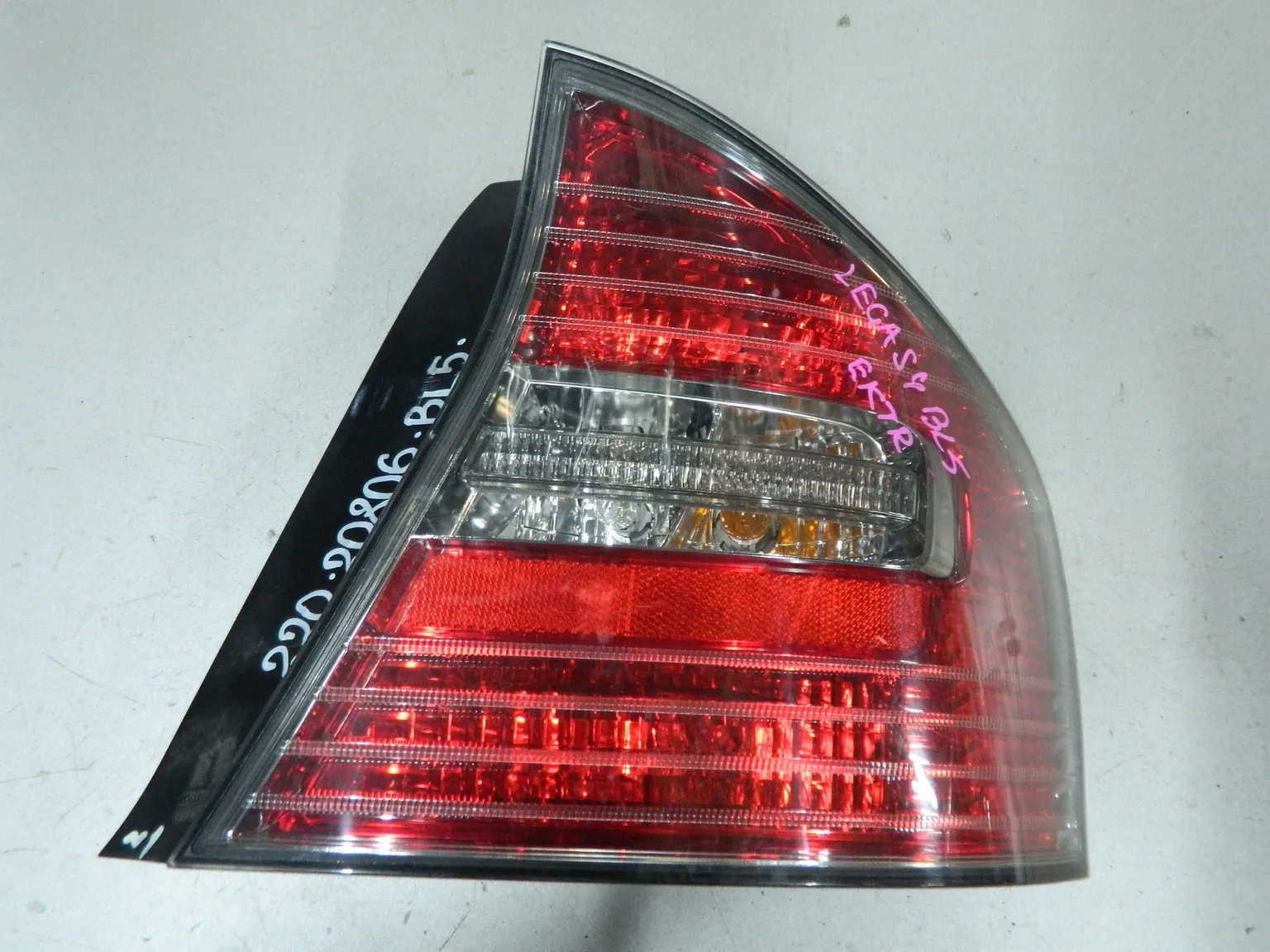 Фонарь SUBARU LEGACY BL5 Зад Прав (Контрактный) 68000213