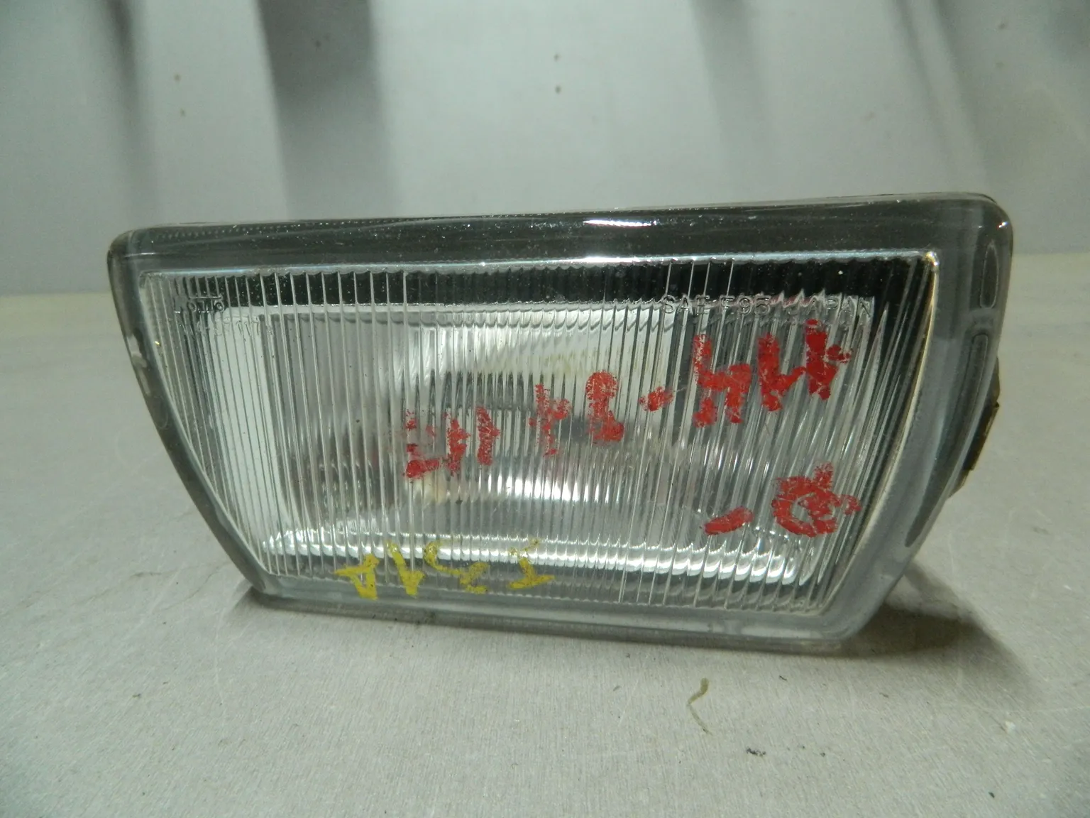 Фара противотуманная MITSUBISHI DIAMANTE F36A Перед Прав (Контрактный) 79768279