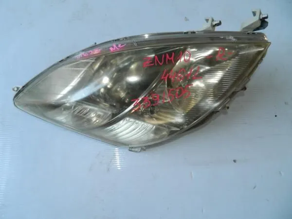 Фара TOYOTA ISIS ZNM10 Перед Прав (Контрактный)