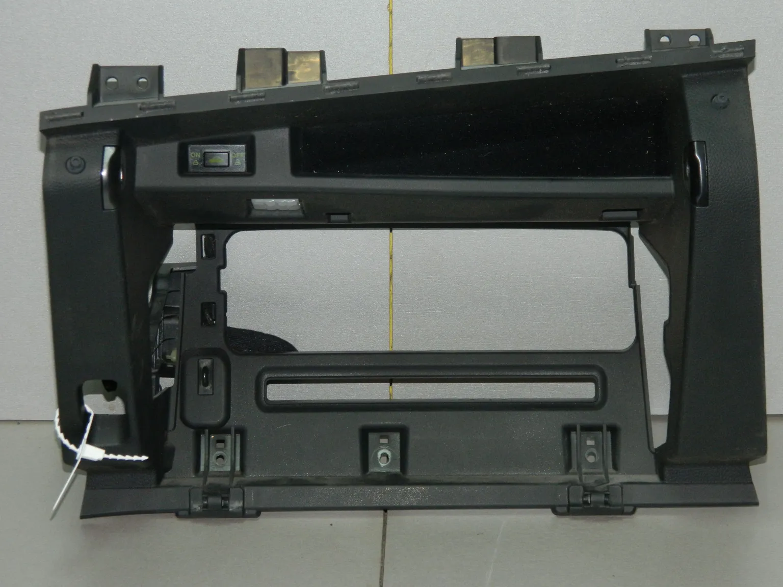 Корпус бардачка HYUNDAI EQUUS VI G6DA 2013-2015 (Б/У) 35021167