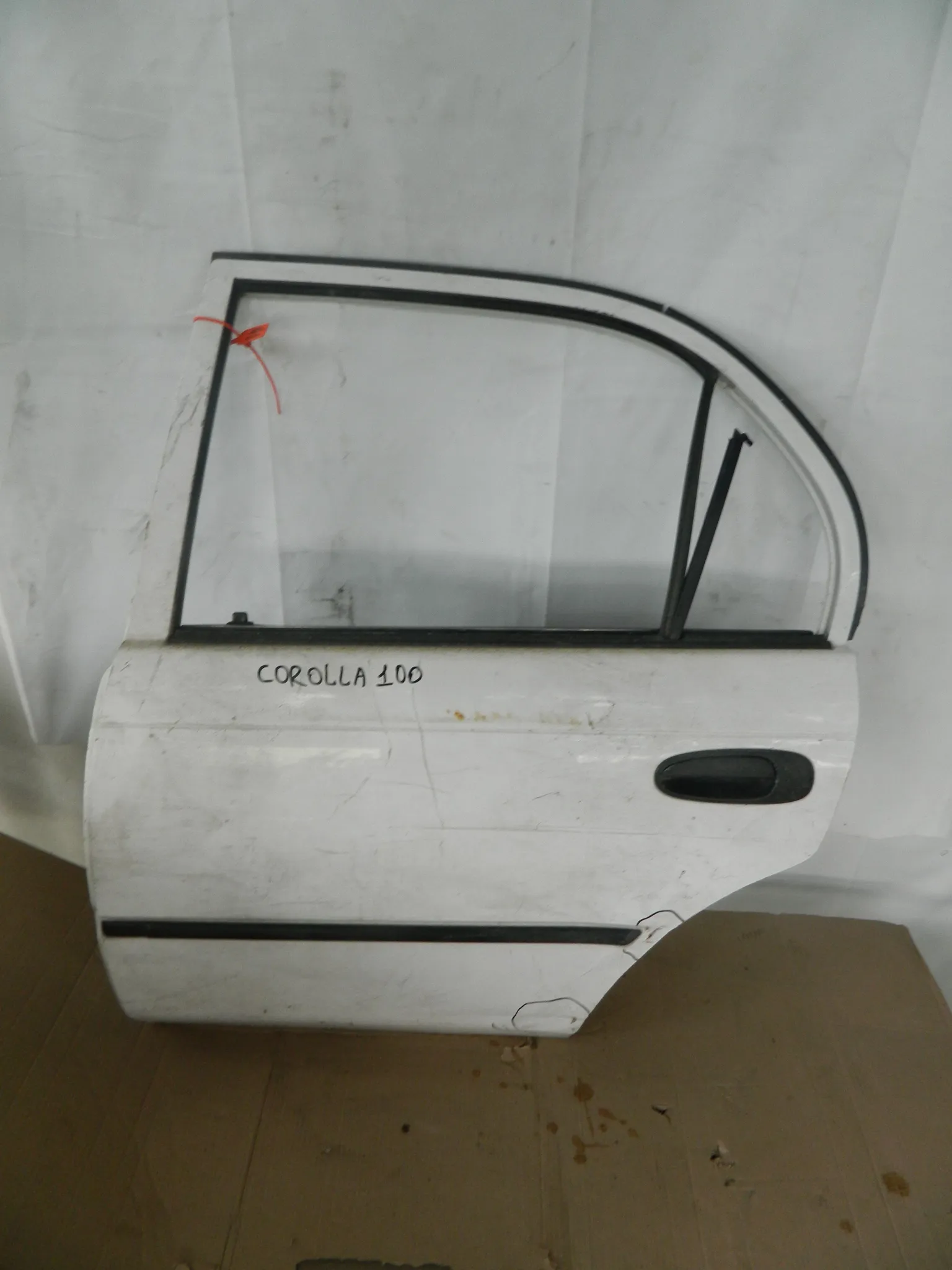 Дверь TOYOTA COROLLA AE100 Зад Лев (Контрактный) 65243250 6700412670