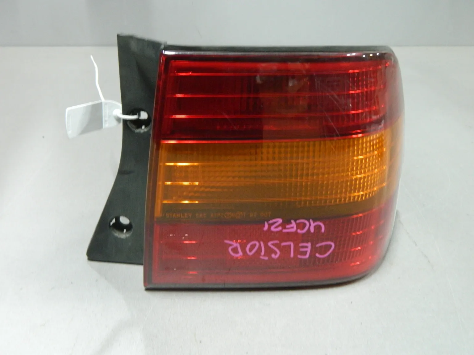 Фонарь TOYOTA CELSIOR UCF21 Зад Прав 5023 (Контрактный) 03344367