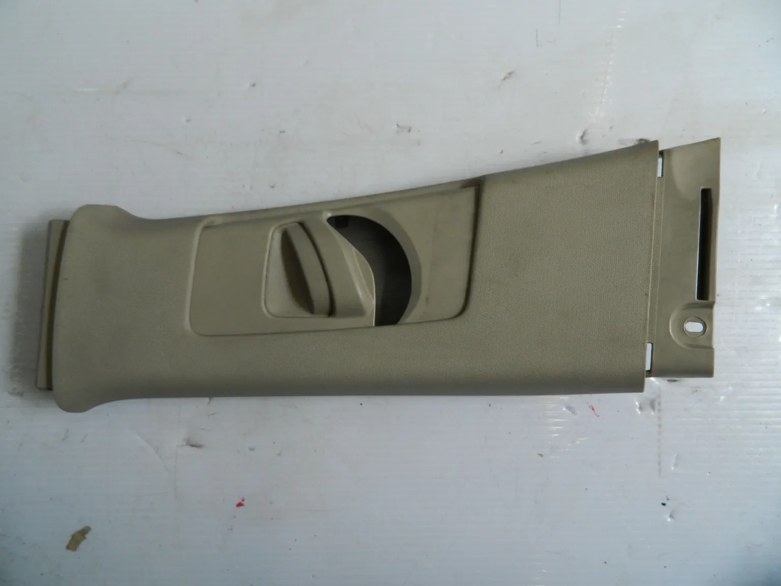 Обшивка стойки TOYOTA CAMRY ACV40 Лев Верх (Контрактный) 7302433020