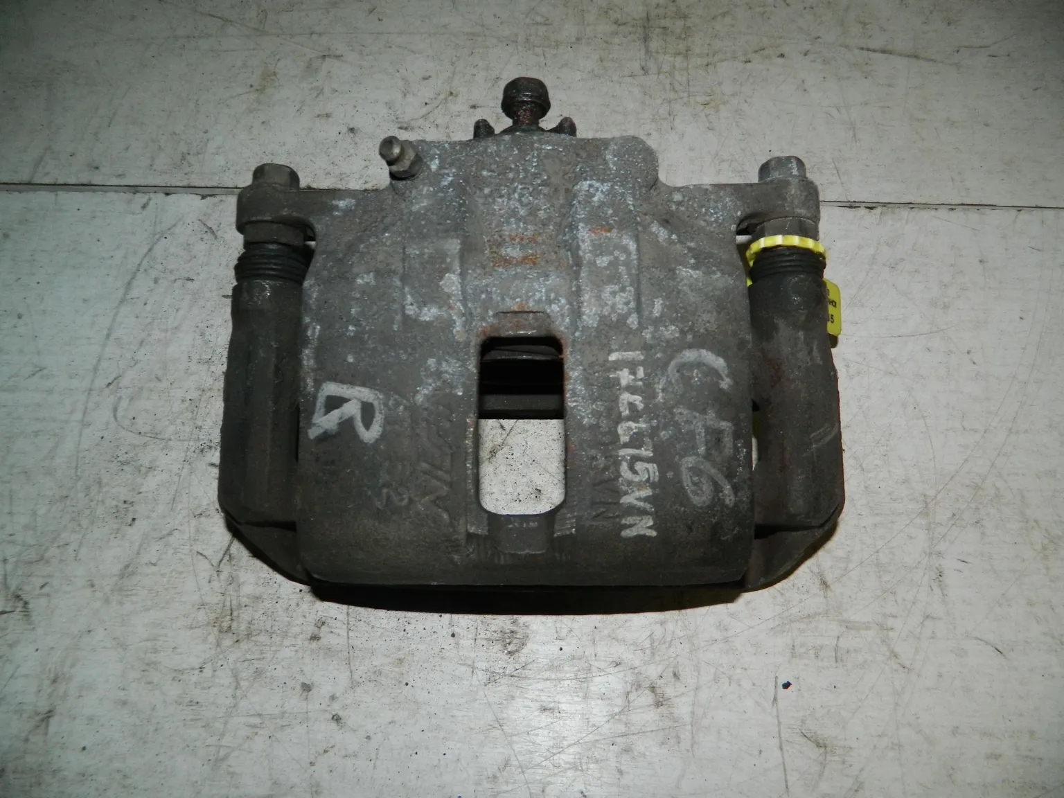 Суппорт HONDA Accord CF6 Перед Прав (Контрактный) 79773135