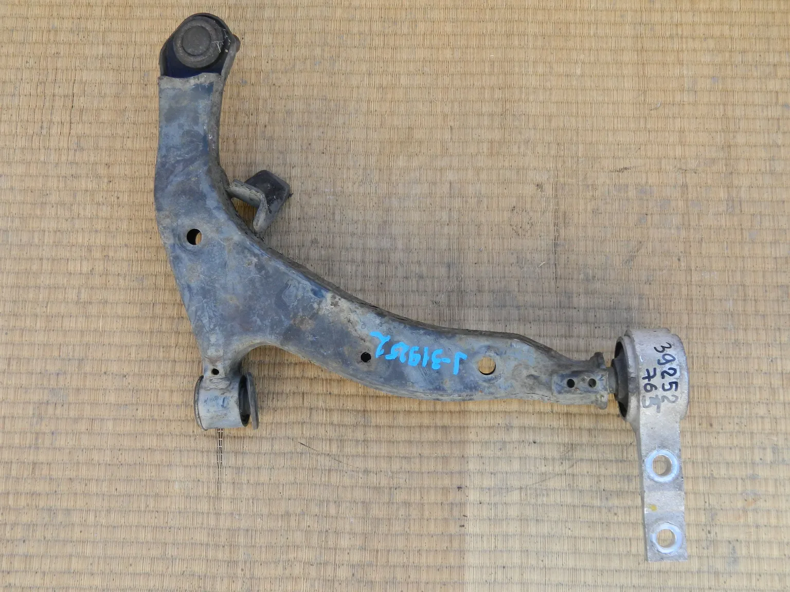 Рычаг подвески NISSAN TEANA J31 Перед Лев (Контрактный) 39252765