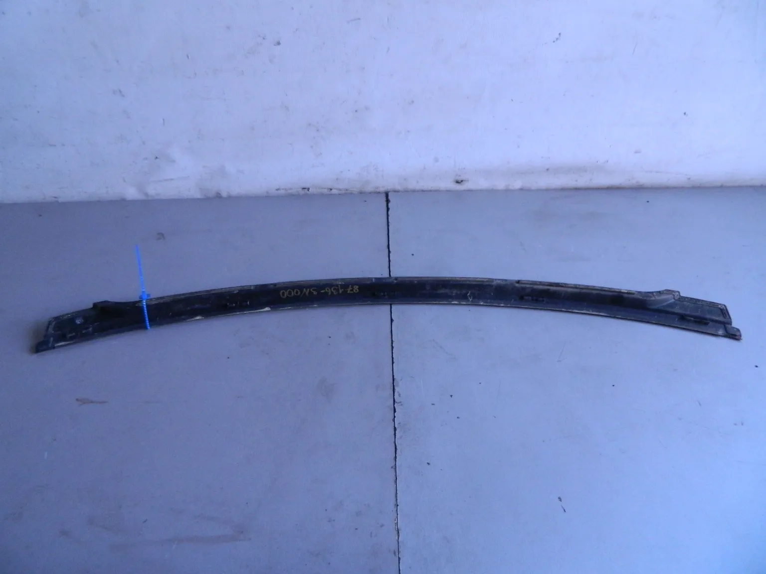 Накладка заднего стекла HYUNDAI EQUUS VI G6DA 2013-2015 Прав (Б/У) 69838349